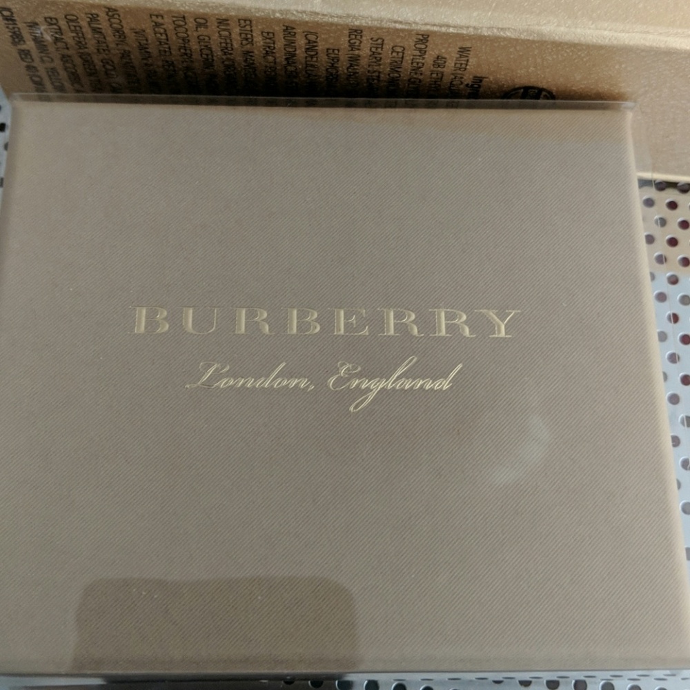 Burberry Beauty Box, BRAND NEW